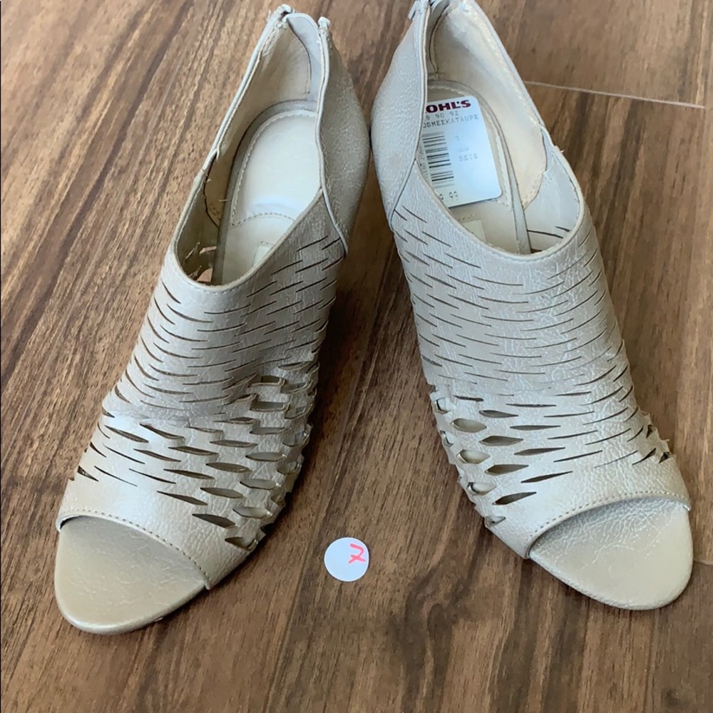 Nice gray boots size 7